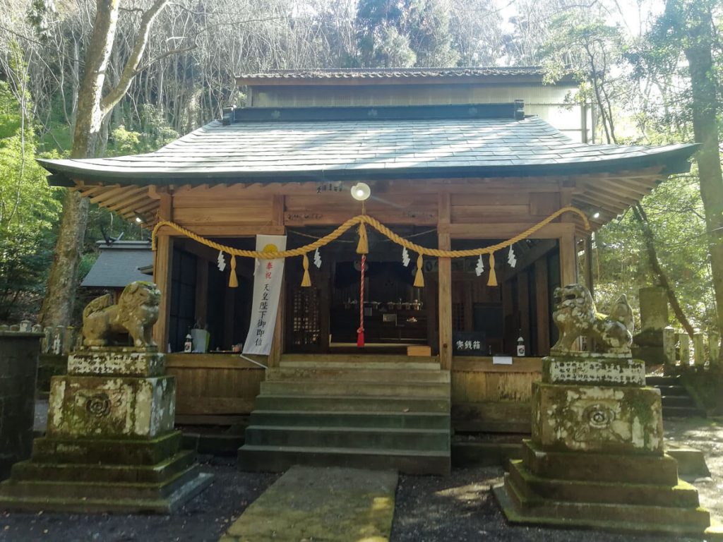 参拝客がいないからこそ味わえる雰囲気！ローカル神社特集『白鳥神社』編 いこい